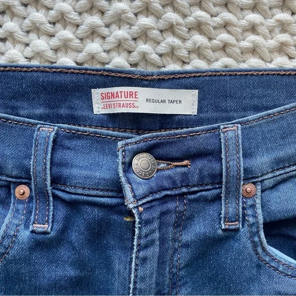 Men’s signature Levi Strauss regular taper jeans W32 L30 - Picture 3 of 7